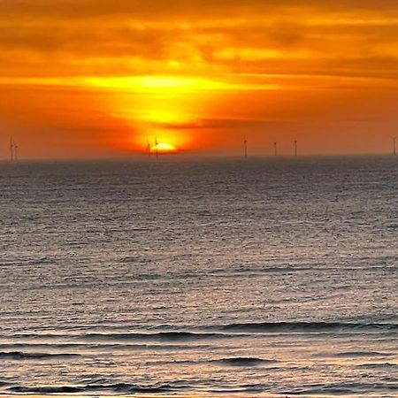 Strandhuis Egmond aan Zee Esterno foto
