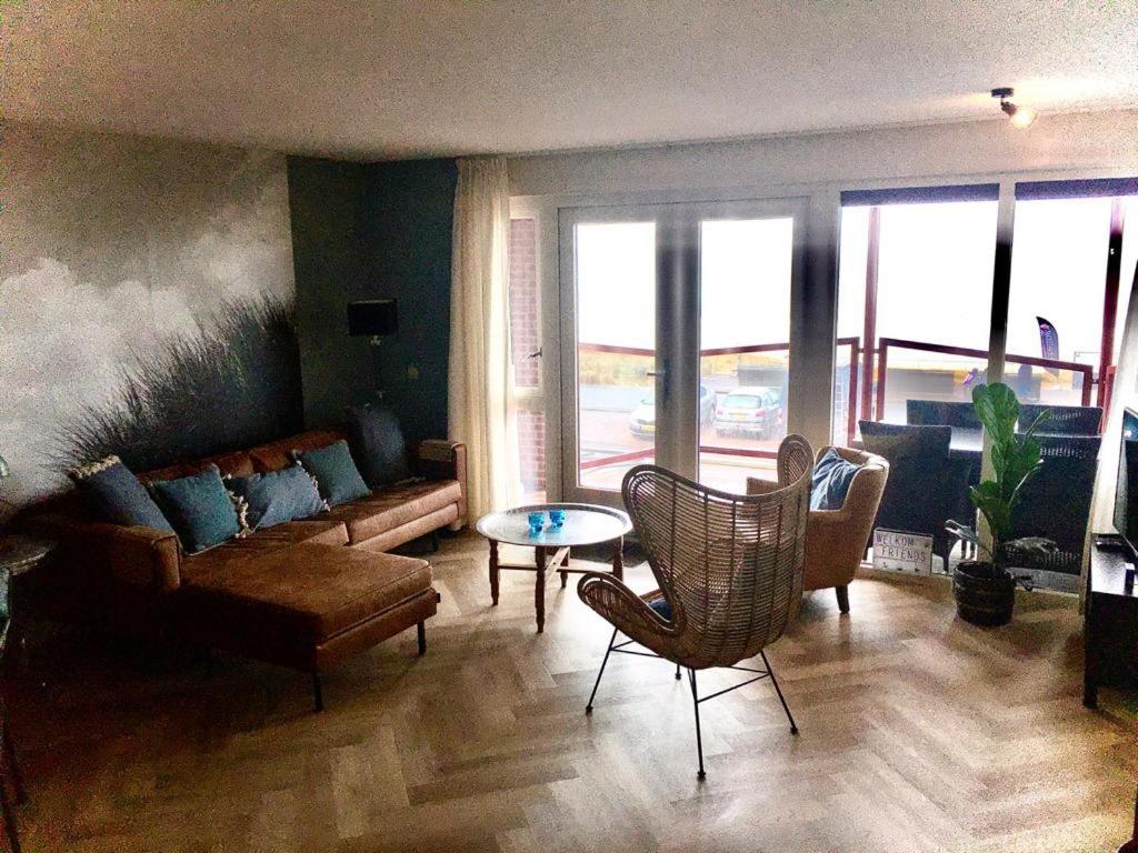 Strandhuis Egmond aan Zee Esterno foto